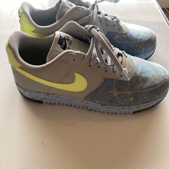 Nike Air Force 1 - Picture 4 of 8